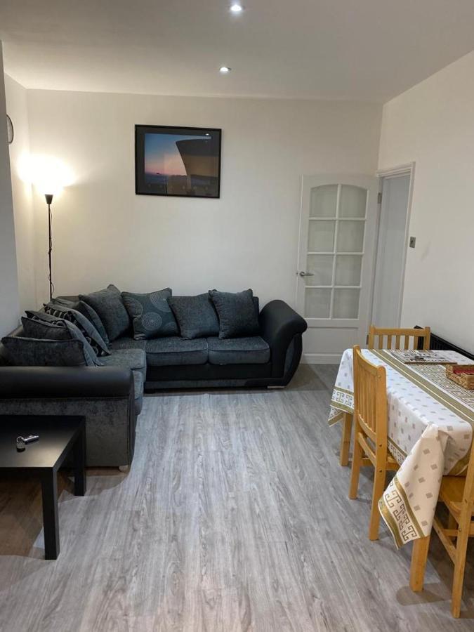 Appartement London Flat With Garden à Catford Extérieur photo